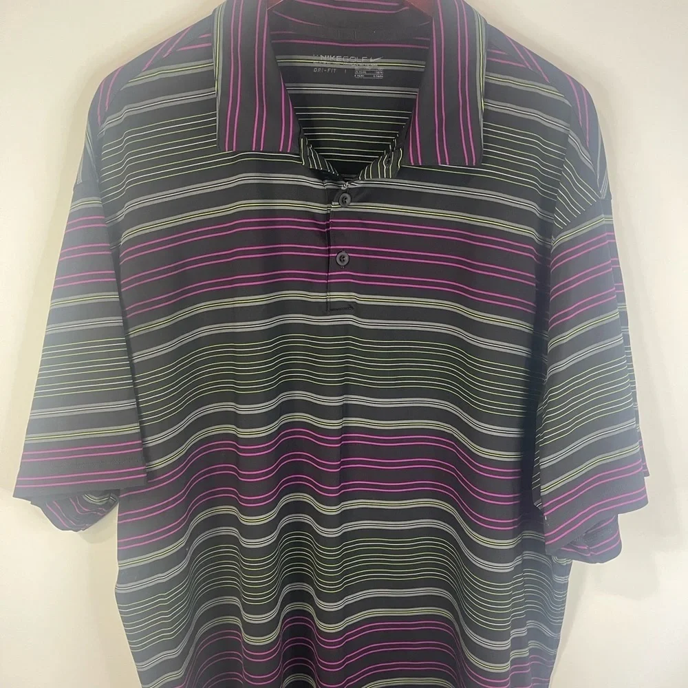 Nike golf dry fit‎ short sleeve shirt.